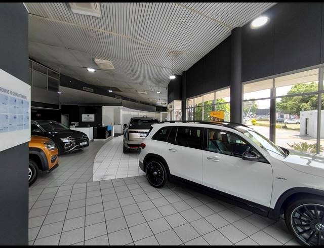 17,700M² SHOWROOM FOR SALE IN RANDJESPARK